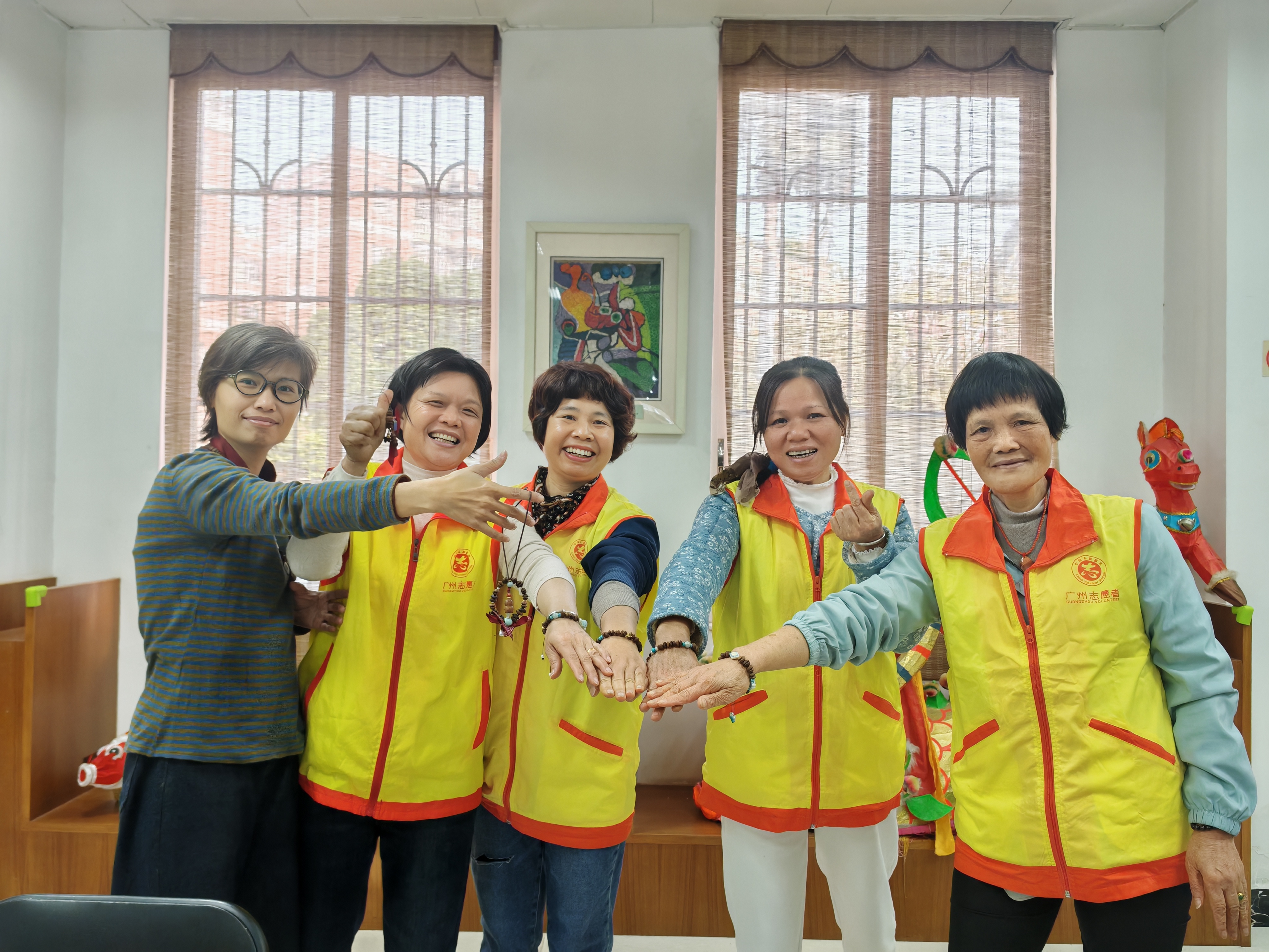 探索文化养老新路径：“银龄创益”非遗文创研发研讨会顺利举办